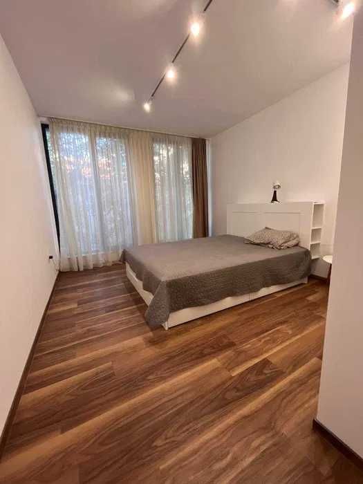 Дава се под наем Двустаен апартамент в Варна, Център - 55 кв.м за 520 € - Снимка #2