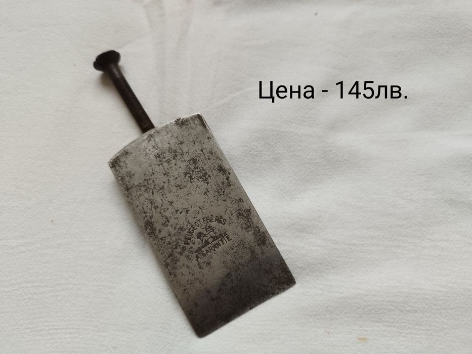 Стар автентичен свредел, нож за ренде, инструменти