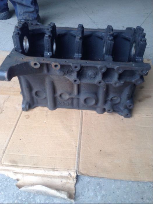 Продам блок на мазду 121 91год!