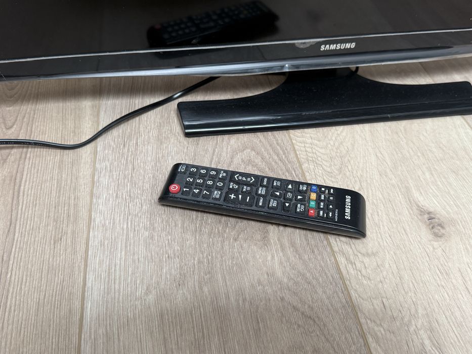 Samsung UE32J4100 LED TV 32” (80 cm) HDMI USB – stare bună.