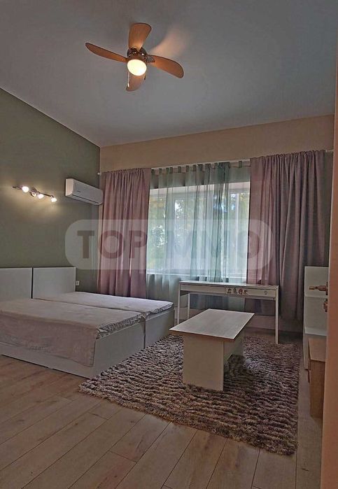 Дава се под наем Четиристаен апартамент в Варна, Център - 140 кв.м за 800 € - Снимка #8