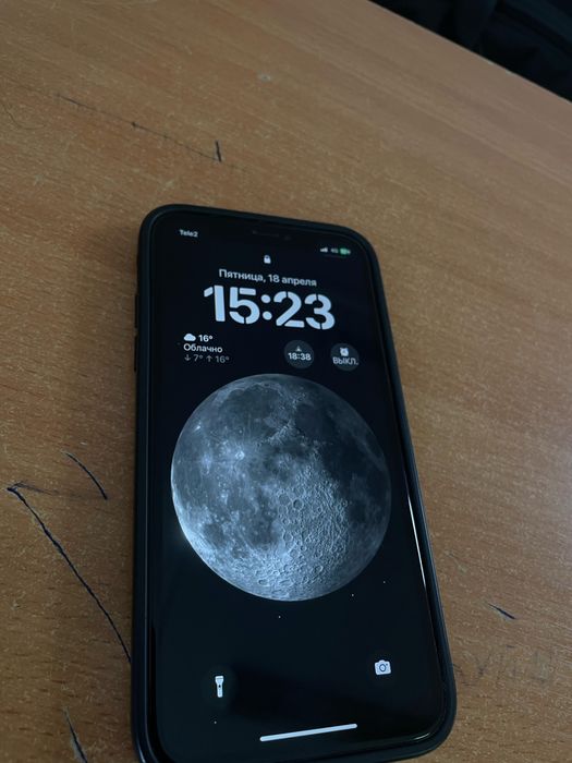 Продам iPhone XR