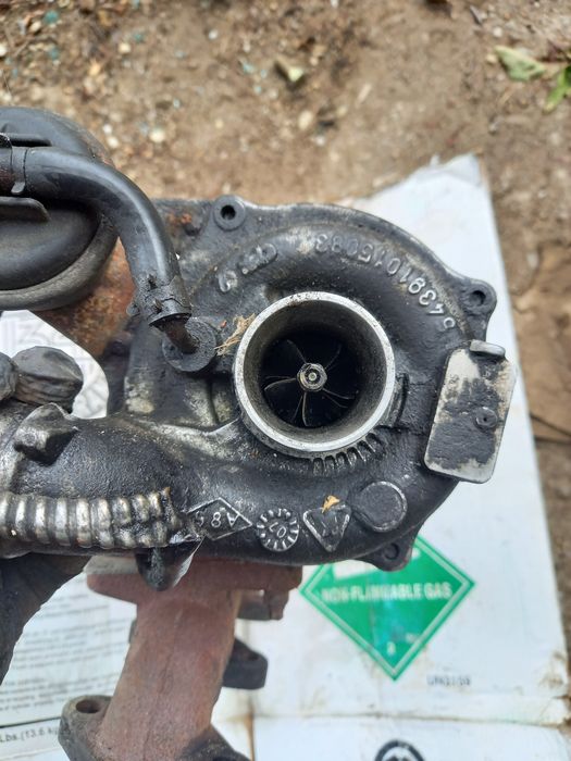 Turbina cu galerie evacuare 1.5dci Dacia Renault Logan Sandero defecta