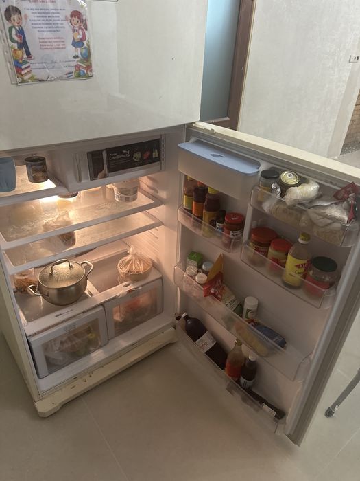 Продам холодилник samsung