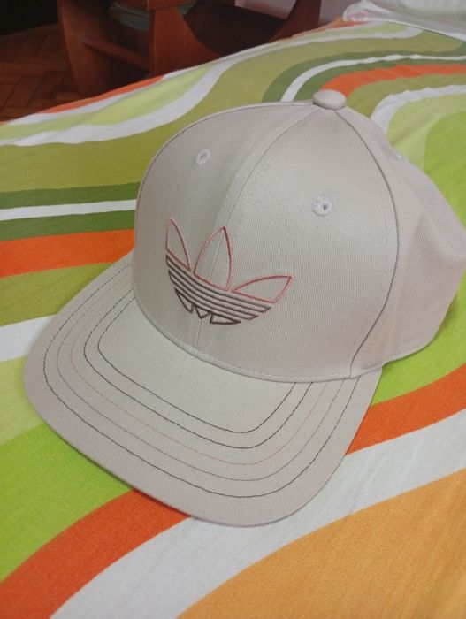 Șapca Adidas nouă