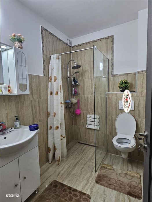 Casa spatioasa cu 2 apartamente zona Lupeni - Sibiu