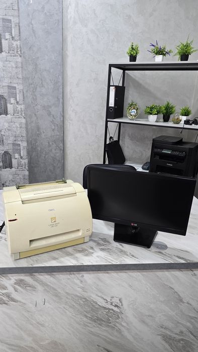 Canon Laser Shot LBP-1120 + монитор