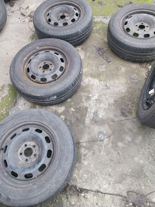 Vând anvelope+jante tablă
