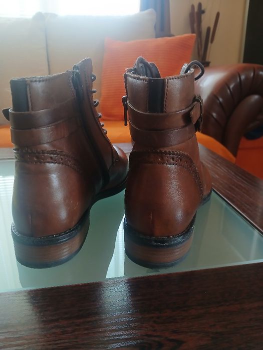 Боти кафяви, естествена кожа, обувани само веднъж . Марка - 5th Avenue
