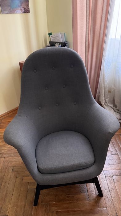 Set fotoliu + taburet IKEA BENARP – gri, stare foarte bună