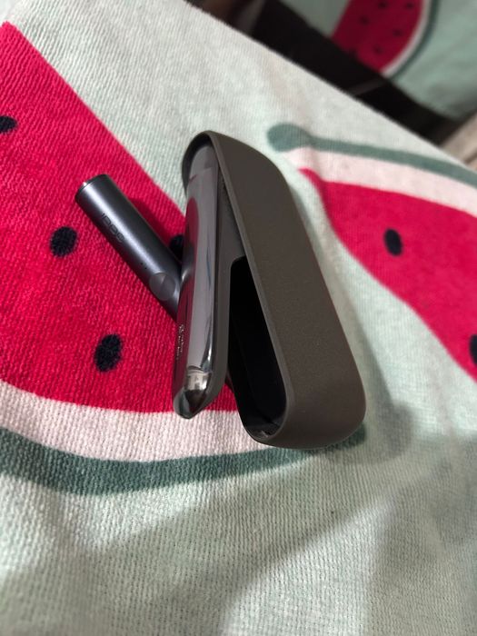 Vând IQOS. Sunt aproape noi, utilizate de cateva ori maxim.