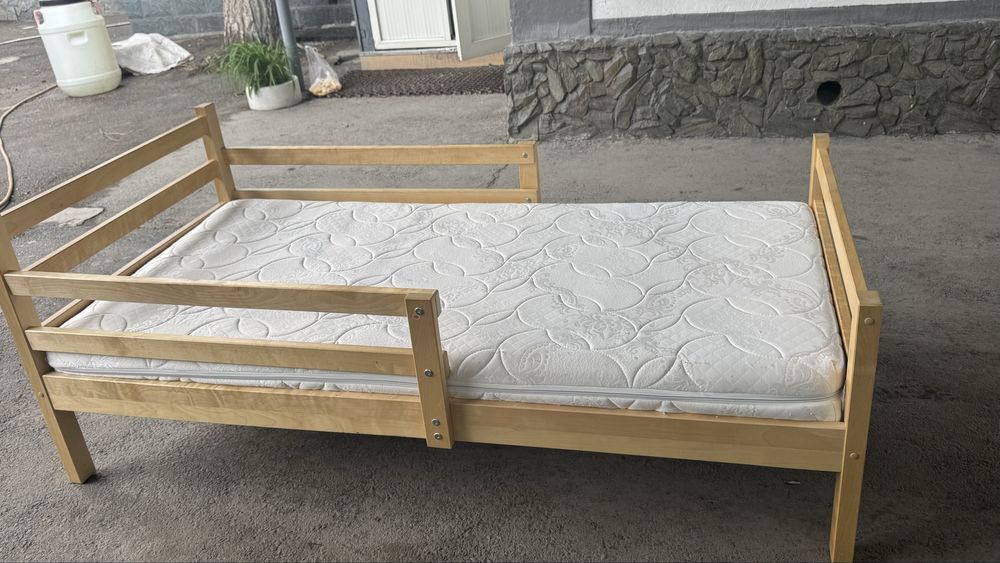 Продается детский  кровать