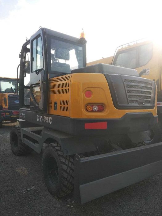 Колесный экскаватор Модель: LY75C