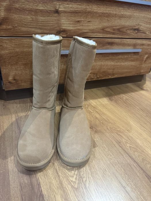 Зимни ботуши UGG