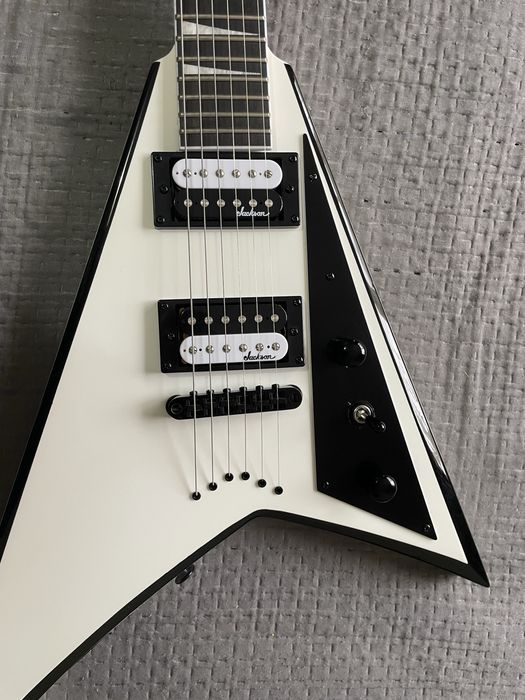 Chitară electrică Flying VJackson JS32T Rhoads