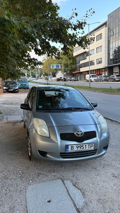 Продавам кола Toyota Yaris 2008