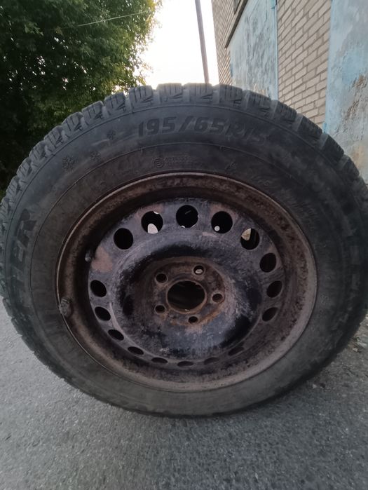 Зимние шины 2 с шипами