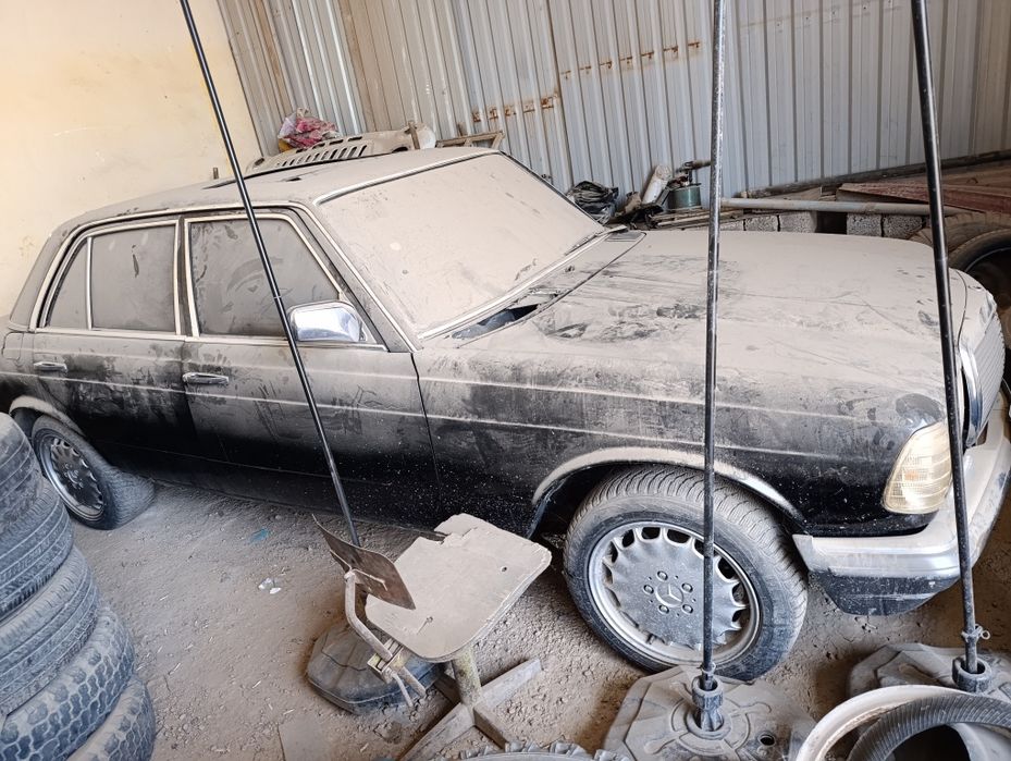 Mersedes benz w123 diplomat
