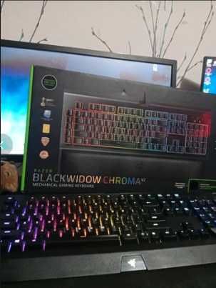 Tastatura Razer Blackwidow Chroma V2