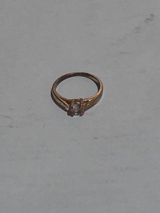 Срочна прадаётся колцо