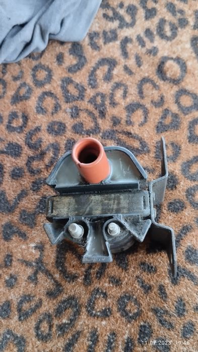 Продам разное на мерс 190