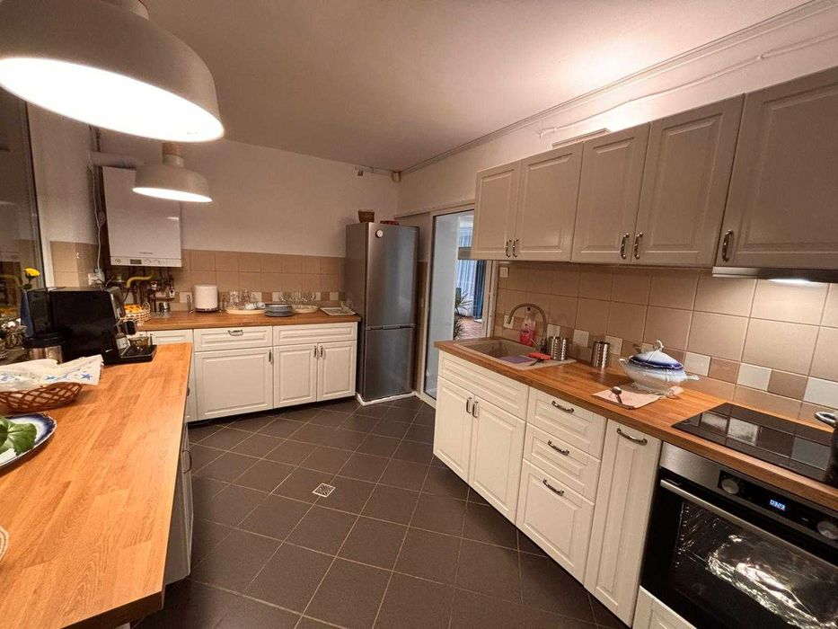 Vand Vilă turistică -  Brasov- Dâmbu Morii -Turism sau locuinta