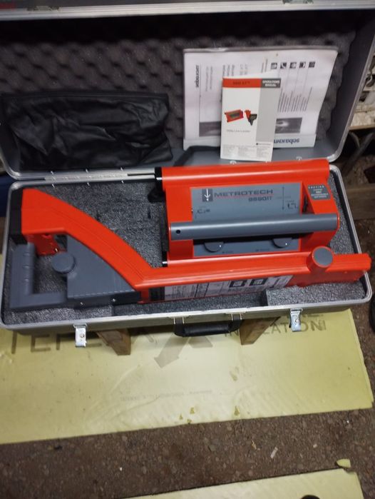 Metrotech FM 9800 XT.