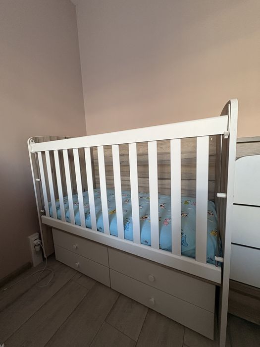 Бебешко легло със скрин