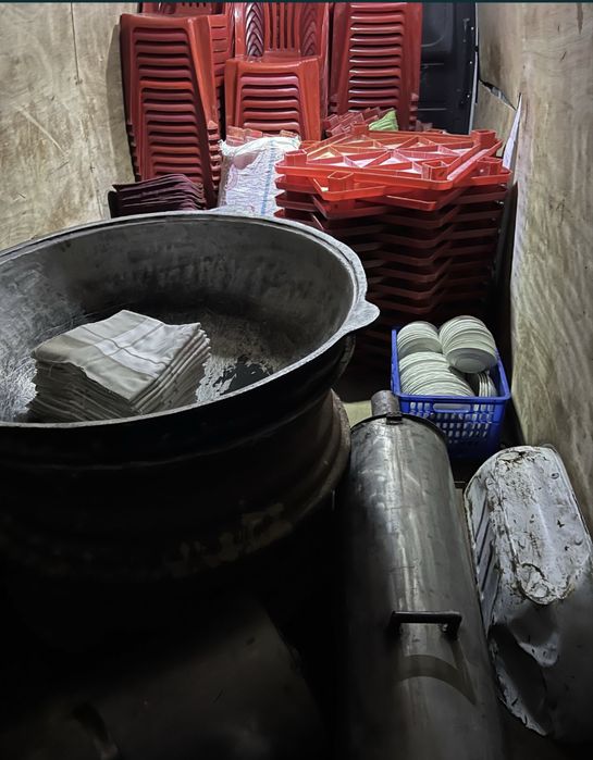 стол стул посуда