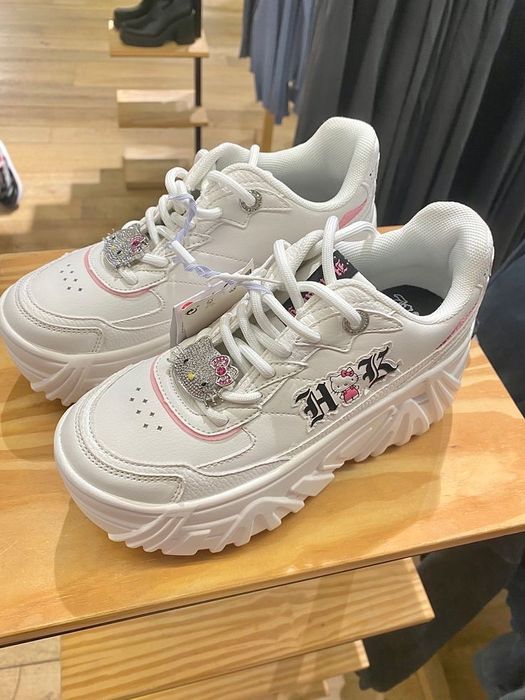 Кроссовки  Hello Kitty