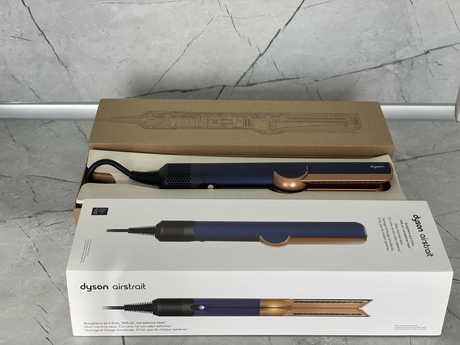 Dyson Airstrait HT01