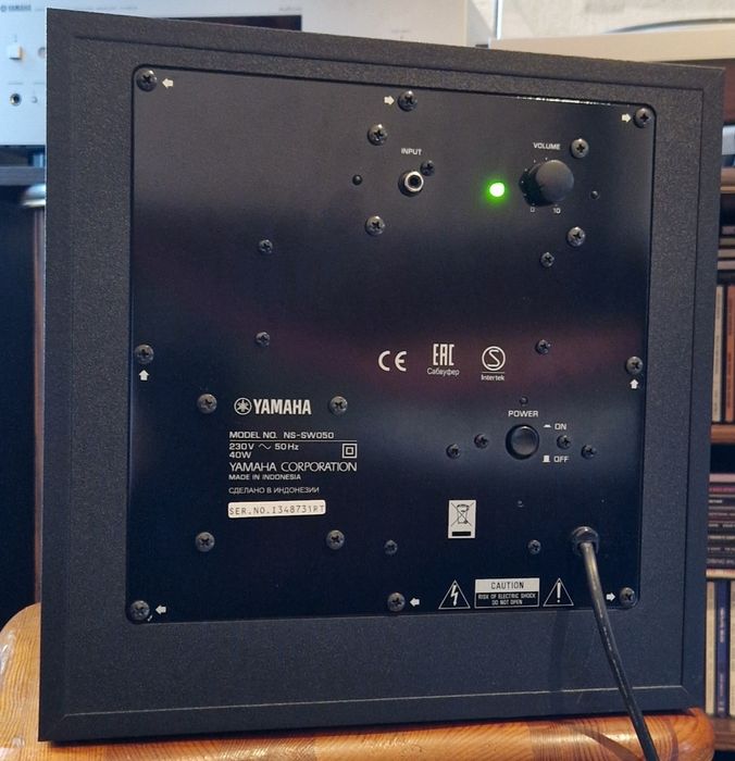 Продаю сабвуфер Yamaha.