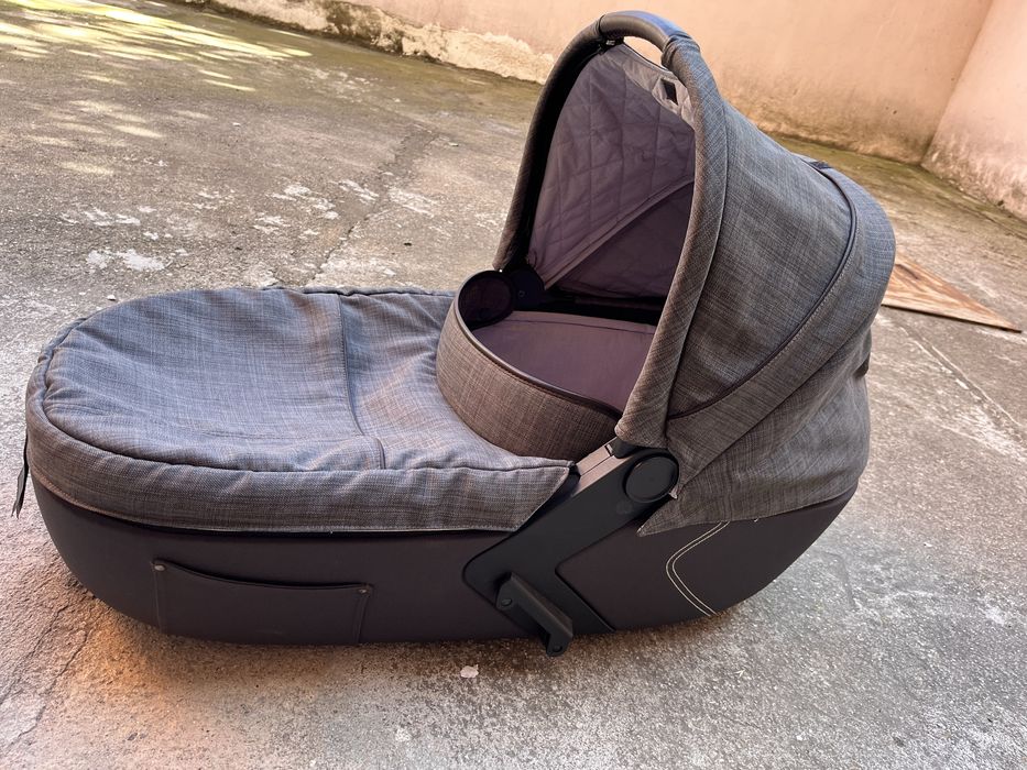 Бебешки кош Mutsy