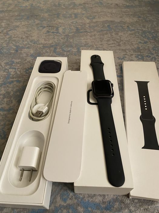 Apple Watch  SERIES 4