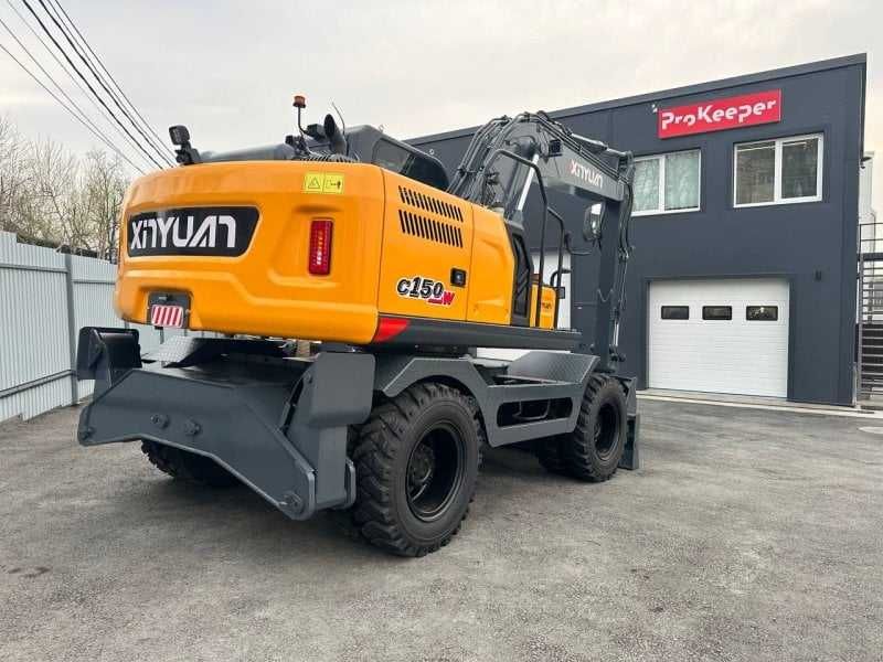 Колесный экскаватор XINYUAN C150W