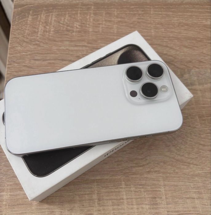iPhone 15 pro 1 tr