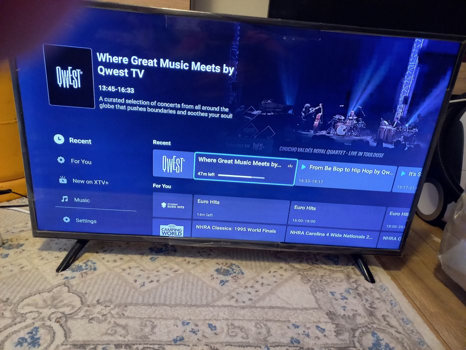 Super televizor Everrest cu diagonala de 110