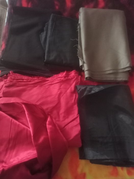 Продам отрезы разные.