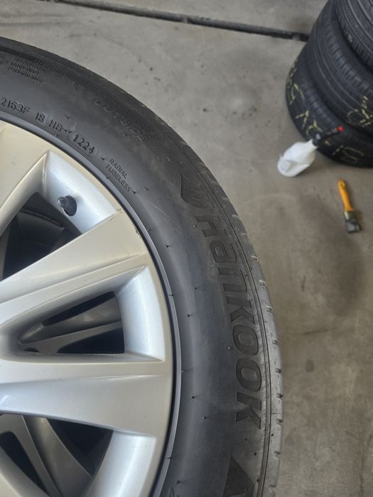 4 Броя 235/55/17 Hankook 2x6,6mm 2x6,3mm 24dot