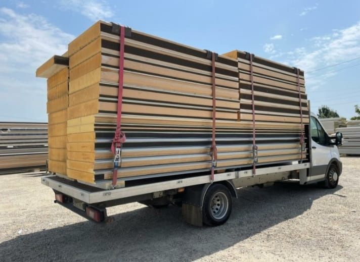 Case modulare din panouri sandwich termoizolante moderne durabile și r