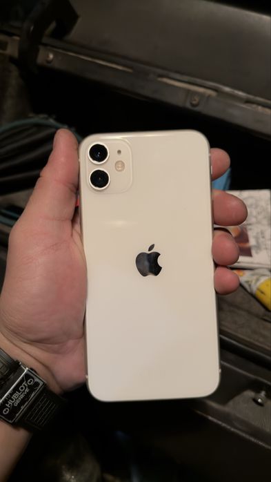 Продам Iphone 11 128gb,либо обмен на samsung s10+