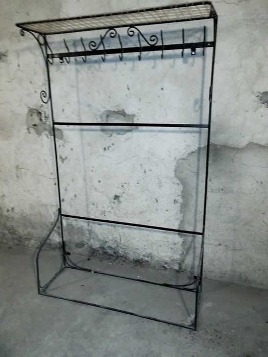 Закачалка за коридор от ковано желязо