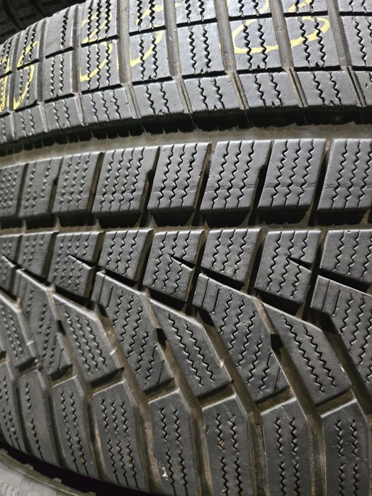 295 35 23 anvelope iarna hankook audi q8 rsq8 Bentley Rolls Roys