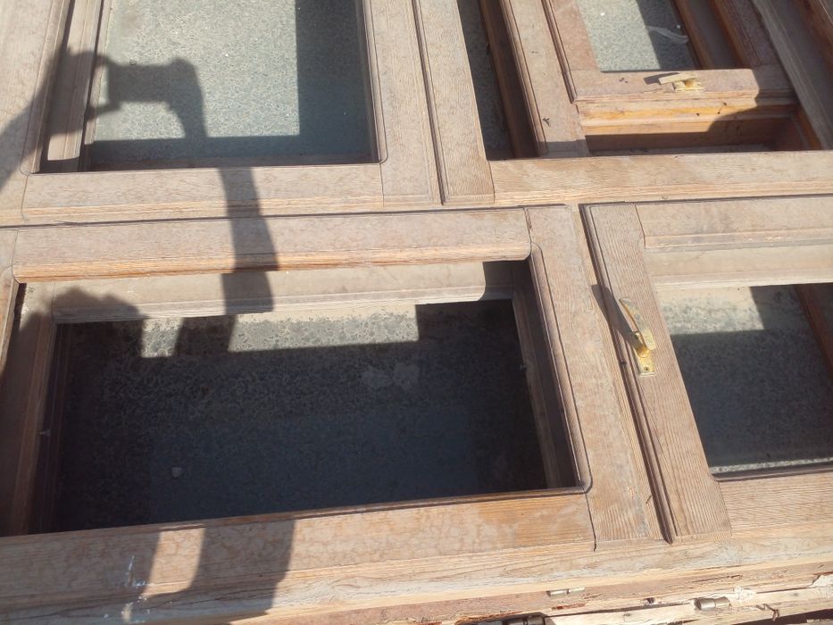 Окна двери и балка реика