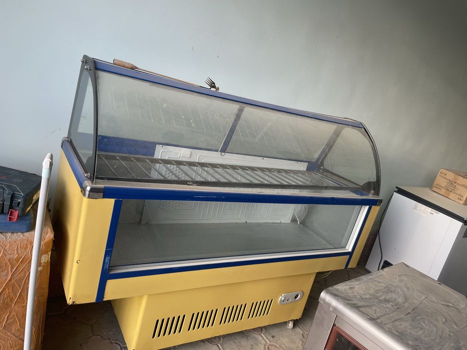 Гриль, витрин холод тапчан мягкий кресло столы