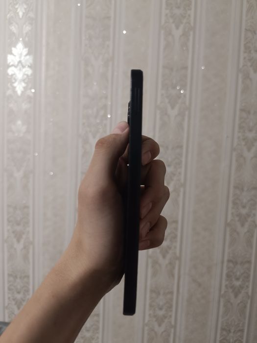 Xiaomi Redmi 12 с чехлом
