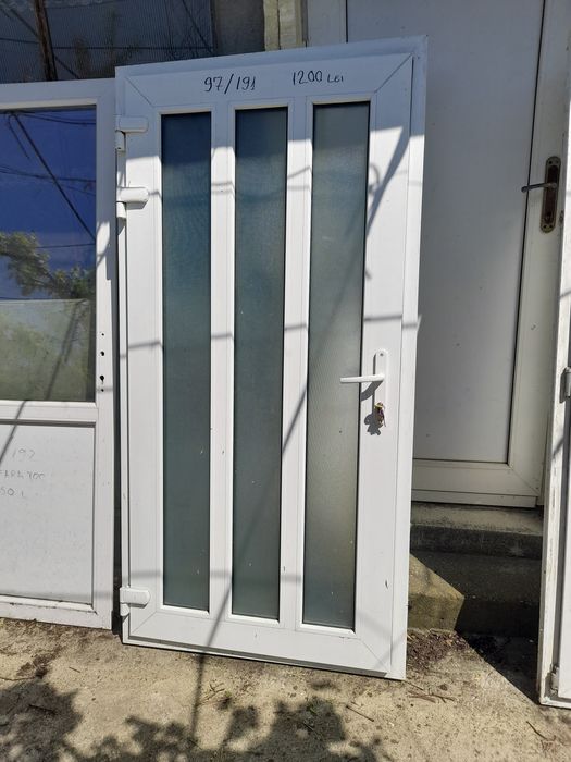 Usi pvc ,metalice,de interior si exterior