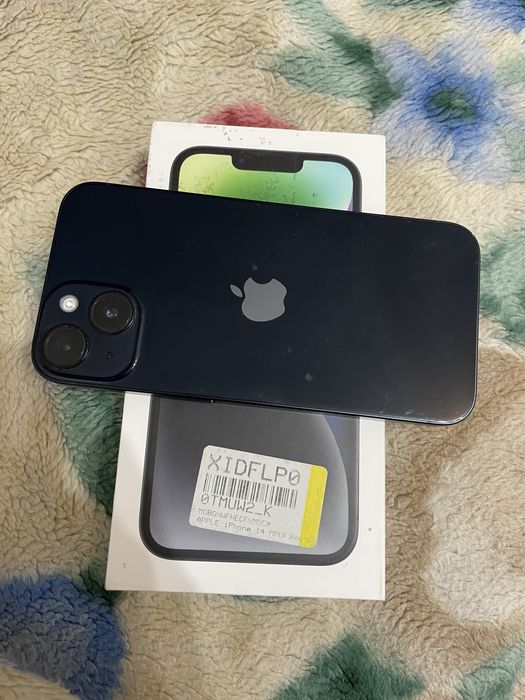Айфон 14 в хорошем состояние