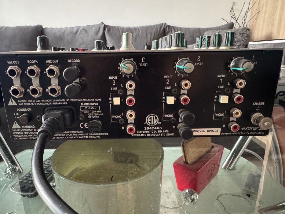 Allen & Heath XONE:32 / 3 канален dj mixer