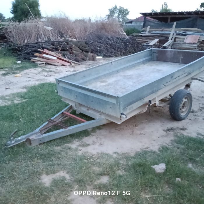 Прицеп сатылады.